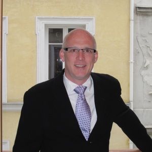 Meet your Posher, Dean